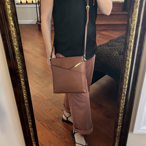 Steve Madden Camel Color Pebbled Grain Faux Leather Crossbody Bag - Picture 15 of 15